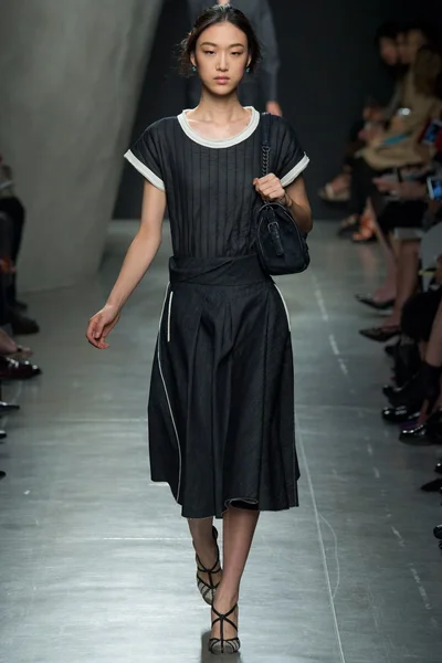 Look 14
